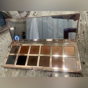 MAJOR DIMENSION III MATTE EYESHADOW PALETTE